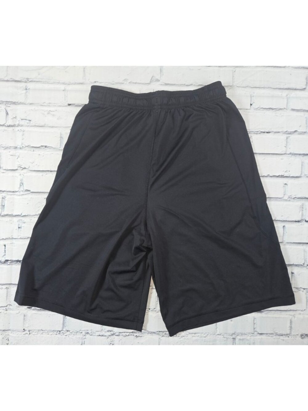 Under Armour HeatGear Black Loose-Fit Athletic Shorts Small - Picture 2 of 6